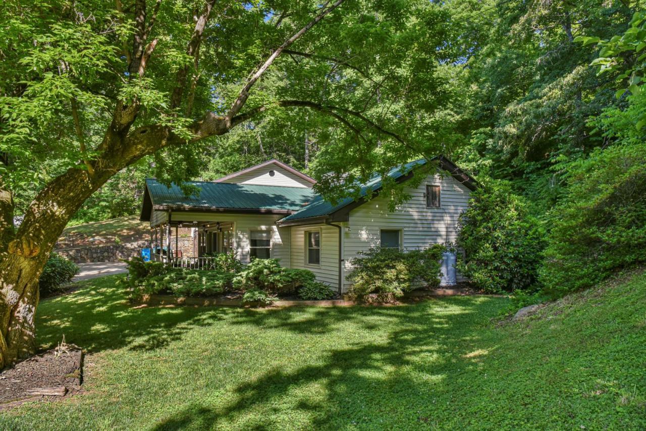 South Asheville Home With Hot Tub Just 11 Miles To Downtown エクステリア 写真