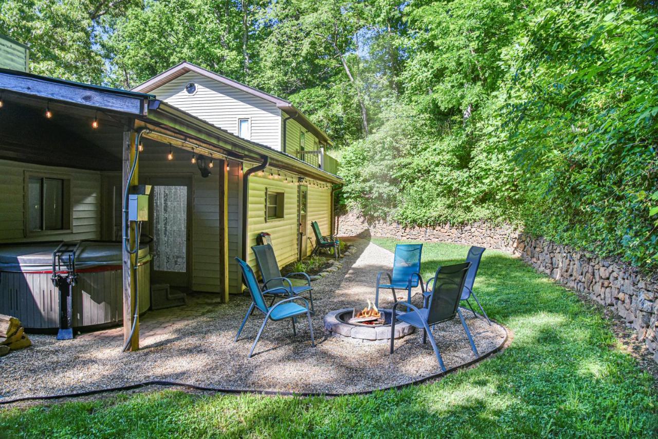 South Asheville Home With Hot Tub Just 11 Miles To Downtown エクステリア 写真