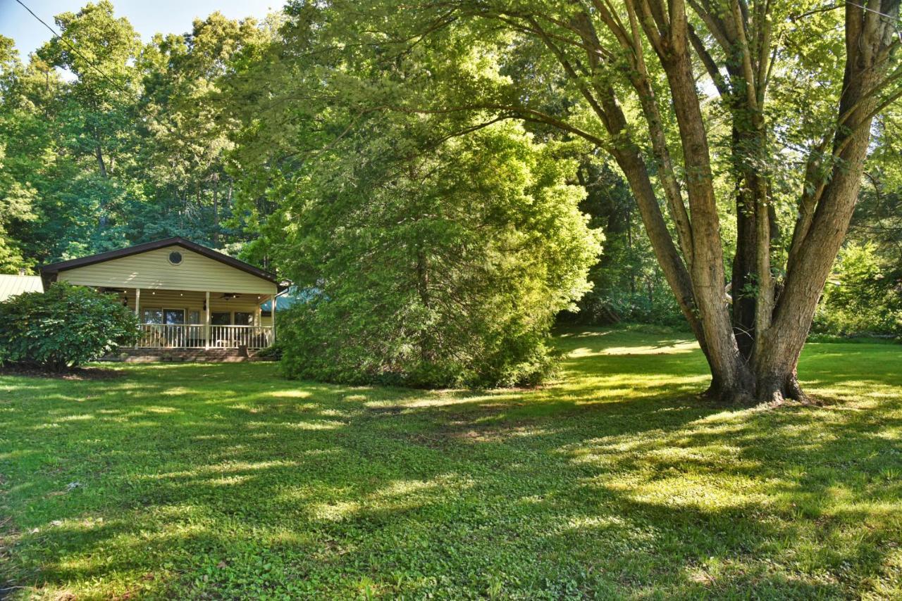 South Asheville Home With Hot Tub Just 11 Miles To Downtown エクステリア 写真