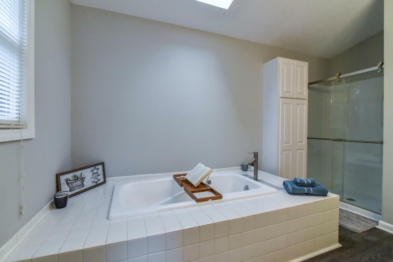 South Asheville Home With Hot Tub Just 11 Miles To Downtown エクステリア 写真